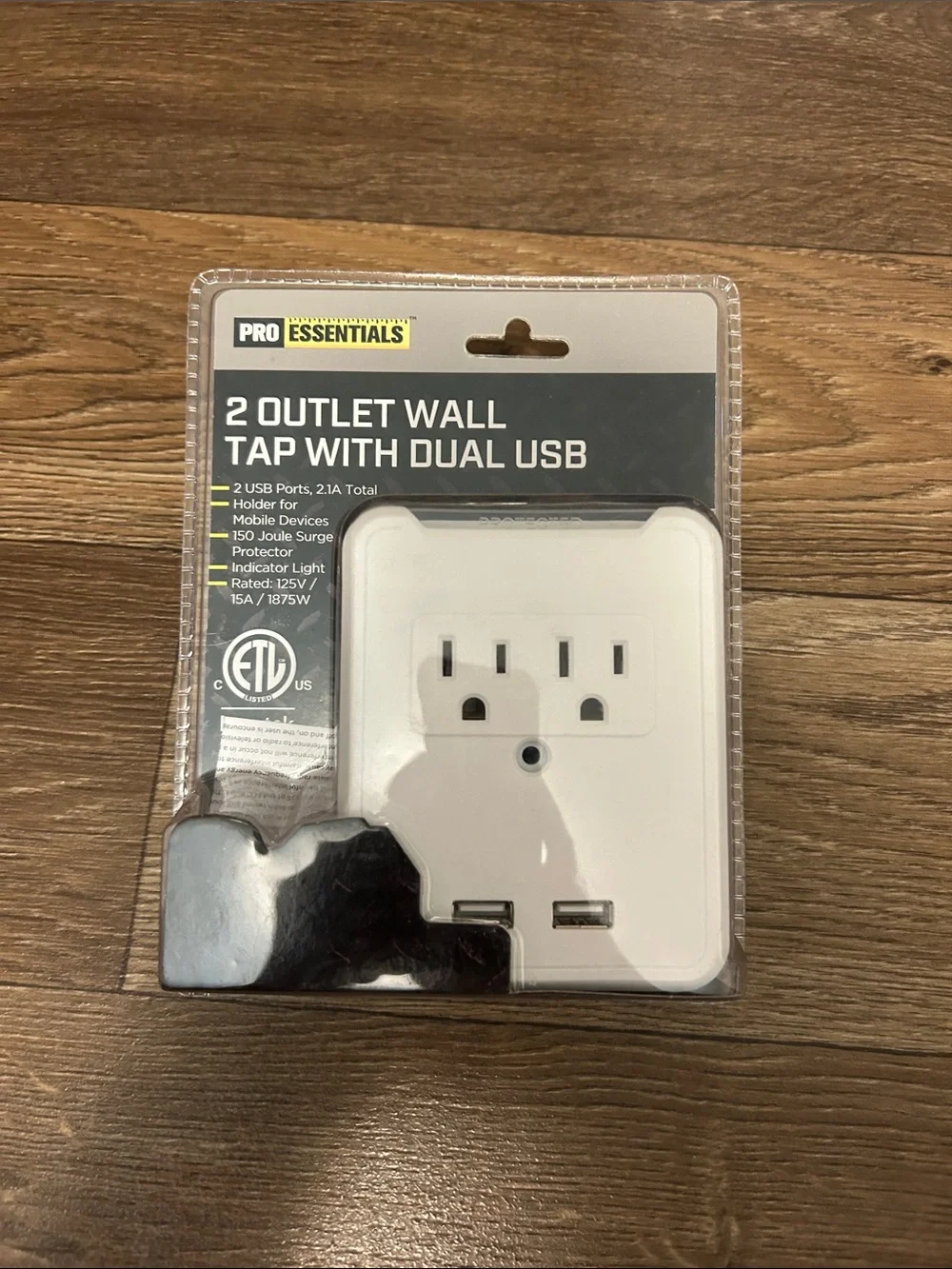 Room Essentials White 2-Outlet Wall Tap with Dual USB Ports